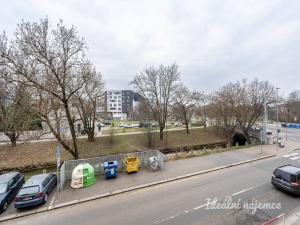 Pronájem bytu 2+1, Praha - Vysočany, Na břehu, 71 m2