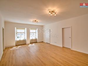 Pronájem bytu 3+1, Valašské Meziříčí, Náměstí, 90 m2