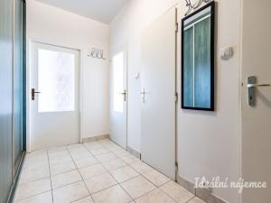 Pronájem bytu 2+1, Praha - Malešice, Počernická, 53 m2