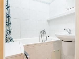 Pronájem bytu 2+1, Praha - Malešice, Počernická, 53 m2