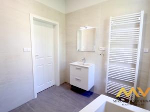 Pronájem bytu 3+kk, Hradec Králové, Klumparova, 83 m2