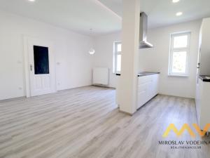 Pronájem bytu 3+kk, Hradec Králové, Klumparova, 87 m2