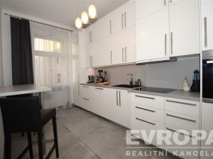 Pronájem bytu 4+1, Praha - Holešovice, Pplk. Sochora, 118 m2