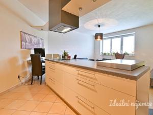 Pronájem bytu 3+kk, Kuřim, Dlouhá, 77 m2