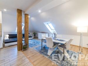 Prodej bytu 2+kk, Slaný, Ouvalova, 60 m2