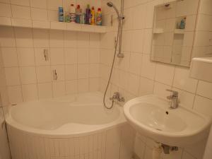 Prodej bytu 1+1, Praha - Letňany, Rýmařovská, 49 m2