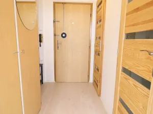 Pronájem bytu 1+kk, Praha - Černý Most, Doležalova, 34 m2