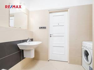 Prodej bytu 1+kk, Praha - Dejvice, Mydlářka, 48 m2