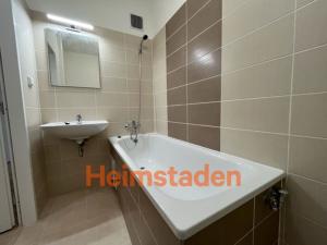 Pronájem bytu 2+1, Ostrava - Mariánské Hory, Zelená, 58 m2