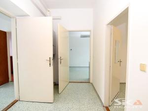 Pronájem komerční nemovitosti, Louny, Sladovnická, 98 m2