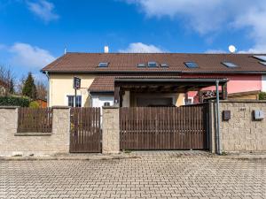 Prodej rodinného domu, Klecany, Nad Vyhlídkou, 156 m2