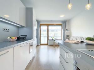 Prodej bytu 3+kk, Praha - Modřany, Československého exilu, 69 m2