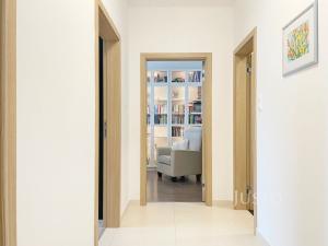 Prodej bytu 3+kk, Praha - Modřany, Československého exilu, 69 m2