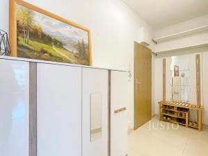 Prodej bytu 3+kk, Praha - Modřany, Československého exilu, 69 m2