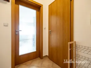 Pronájem bytu 1+kk, Praha - Letňany, Miroslava Hajna, 35 m2