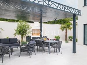 Prodej vily, Podstrana, Chorvatsko, 220 m2