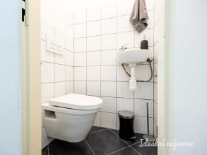 Pronájem bytu 3+1, Praha - Hloubětín, Slévačská, 74 m2