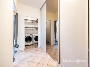 Pronájem bytu 3+1, Praha - Hloubětín, Slévačská, 74 m2