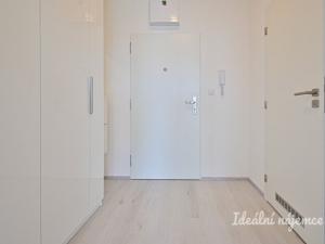 Pronájem bytu 1+kk, Brno, Střední, 32 m2