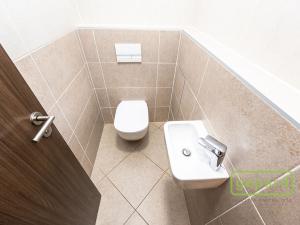 Pronájem bytu 3+kk, Praha - Ruzyně, Stočesova, 79 m2