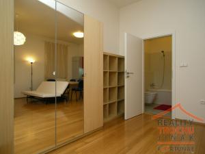 Prodej bytu 2+kk, Pardubice, K Višňovce, 52 m2