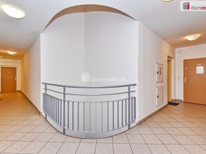Prodej bytu 2+kk, Praha - Řepy, Zrzavého, 56 m2