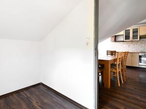 Prodej bytu 3+1, Nové Sedlo, Sklářská, 106 m2