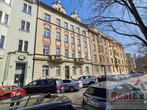 Pronájem bytu 1+1, Praha - Karlín, Kubova, 42 m2