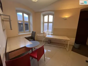 Pronájem obchodního prostoru, Karlovy Vary - Dvory, Chebská, 146 m2