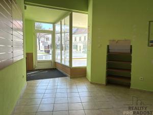 Pronájem obchodního prostoru, Hodonín, Národní třída, 62 m2