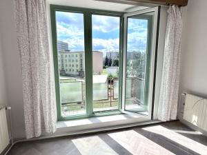 Prodej bytu 3+1, Pardubice - Bílé Předměstí, Sezemická, 73 m2