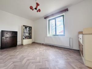 Prodej bytu 3+1, Pardubice - Bílé Předměstí, Sezemická, 73 m2