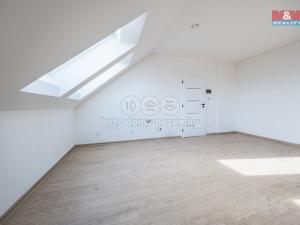 Prodej bytu 2+kk, Řevničov, Karlovarská, 74 m2