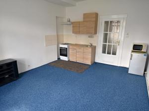 Pronájem bytu 1+kk, Praha - Smíchov, Ke Klimentce, 25 m2