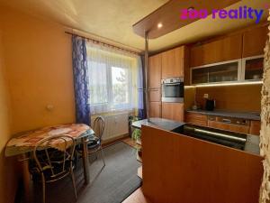 Prodej bytu 3+1, Chvaletice, Obránců míru, 58 m2