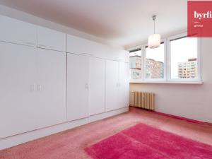Prodej bytu 2+1, Opava, Holasická, 59 m2