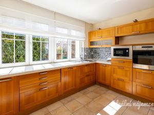 Pronájem bytu 5+kk, Praha - Kolovraty, Meduňková, 150 m2
