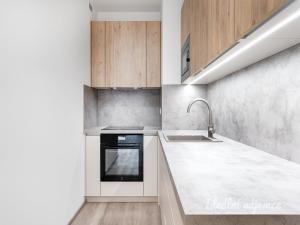 Pronájem bytu 2+kk, Praha - Hloubětín, Poděbradská, 59 m2