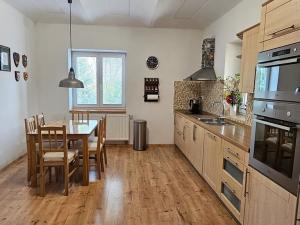 Prodej rodinného domu, Vlkaneč, 160 m2