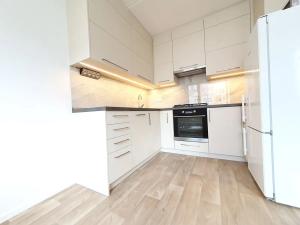 Pronájem bytu 3+kk, Praha - Podolí, Kaplická, 60 m2