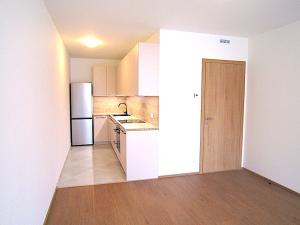 Pronájem bytu 2+kk, Praha - Háje, Sochorcova, 67 m2