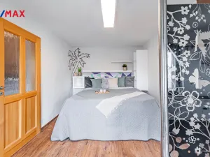 Prodej rodinného domu, Byšice, 5. května, 300 m2