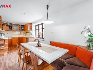 Prodej rodinného domu, Byšice, 5. května, 300 m2