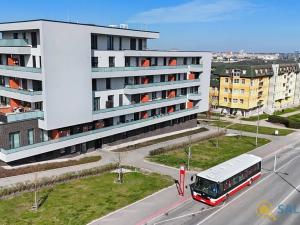 Prodej bytu 2+kk, Praha - Hlubočepy, Wassermannova, 64 m2