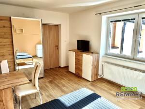 Pronájem bytu 1+kk, Kunovice, Husitská, 25 m2