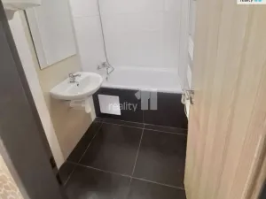 Prodej bytu 2+kk, Praha - Hrdlořezy, Českobrodská, 75 m2