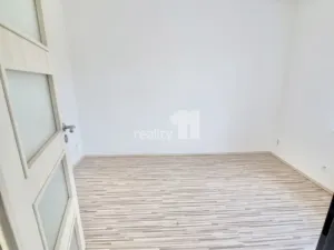 Prodej bytu 2+kk, Praha - Hrdlořezy, Českobrodská, 75 m2