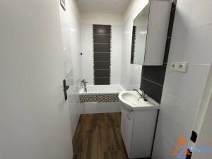 Pronájem bytu 2+1, Chomutov, Kyjická, 65 m2