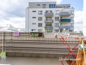 Pronájem bytu 1+kk, Praha - Hloubětín, Modrého, 33 m2