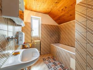 Prodej rodinného domu, Černá v Pošumaví, 280 m2